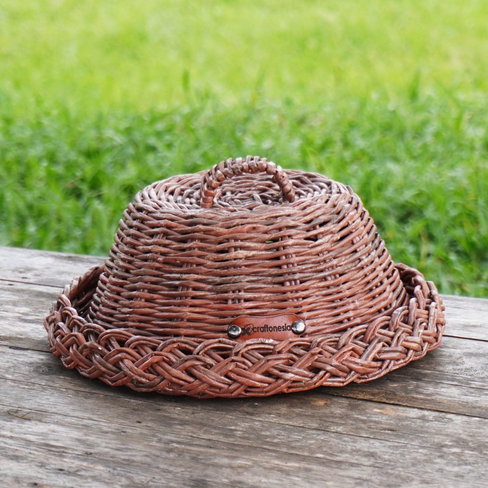 TUDUNG SAJI ANYAM